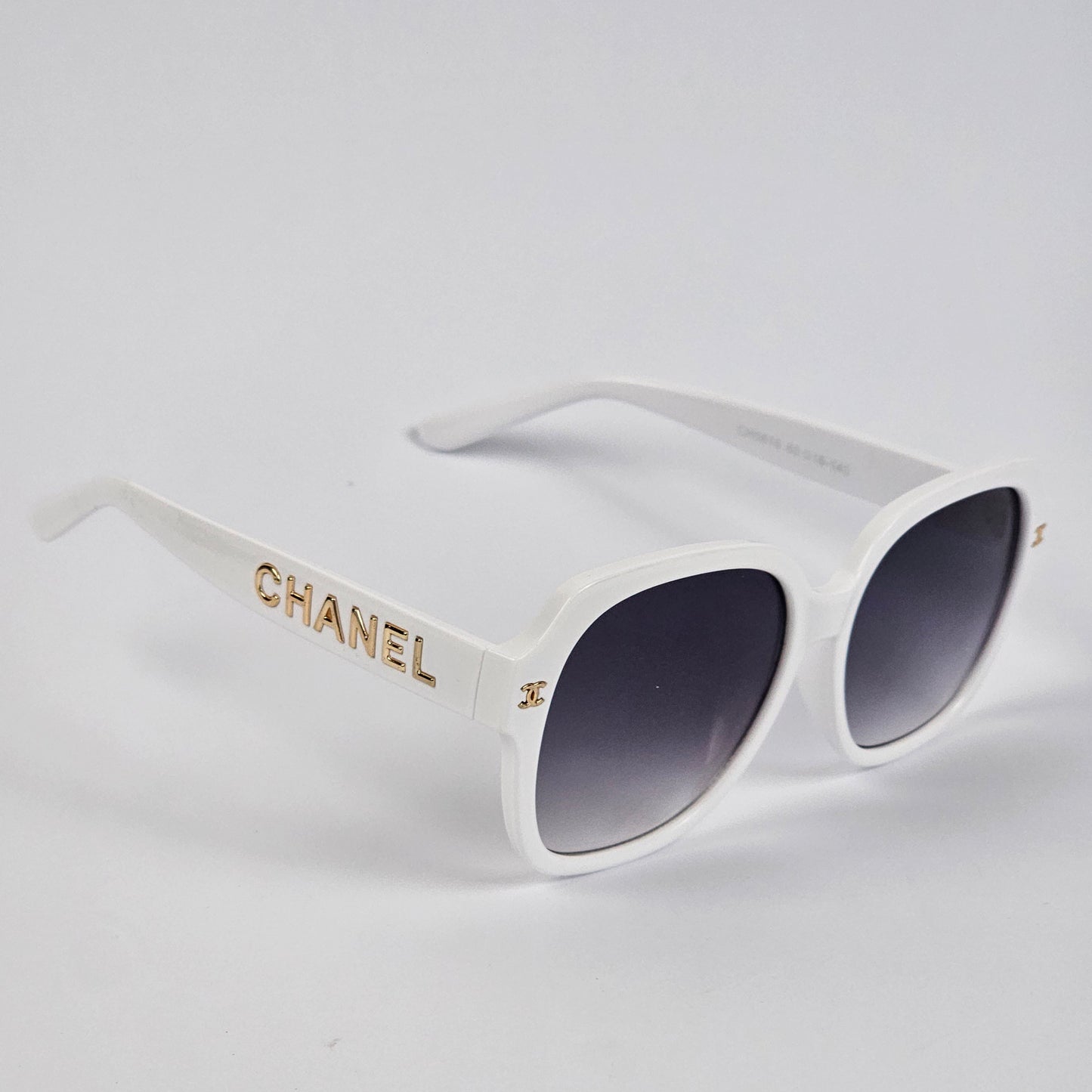 Big Round - Chanel - CH0816 - White