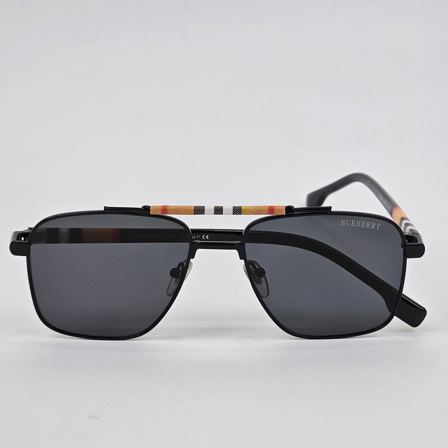 Burberry Bridged - T0902 - Black