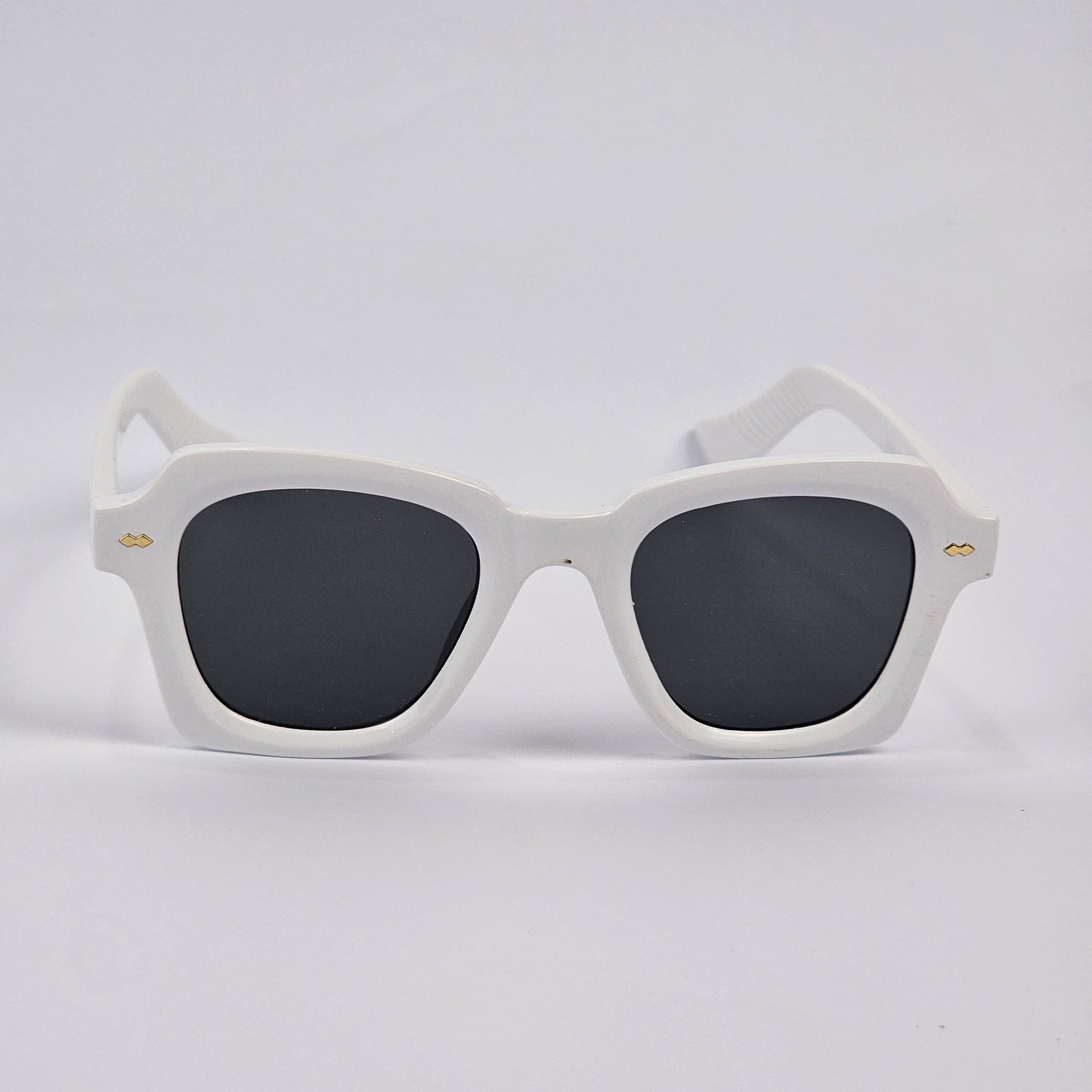 Chic - Unjaded - M6504 - White