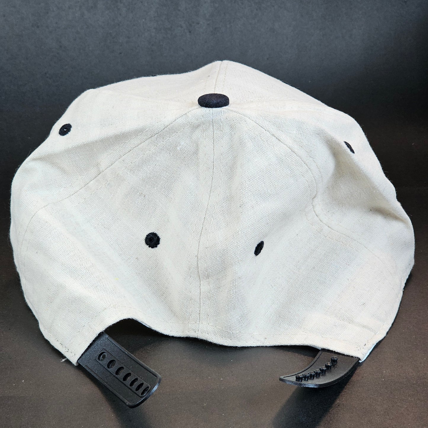 +3 - White/Black - Snapback
