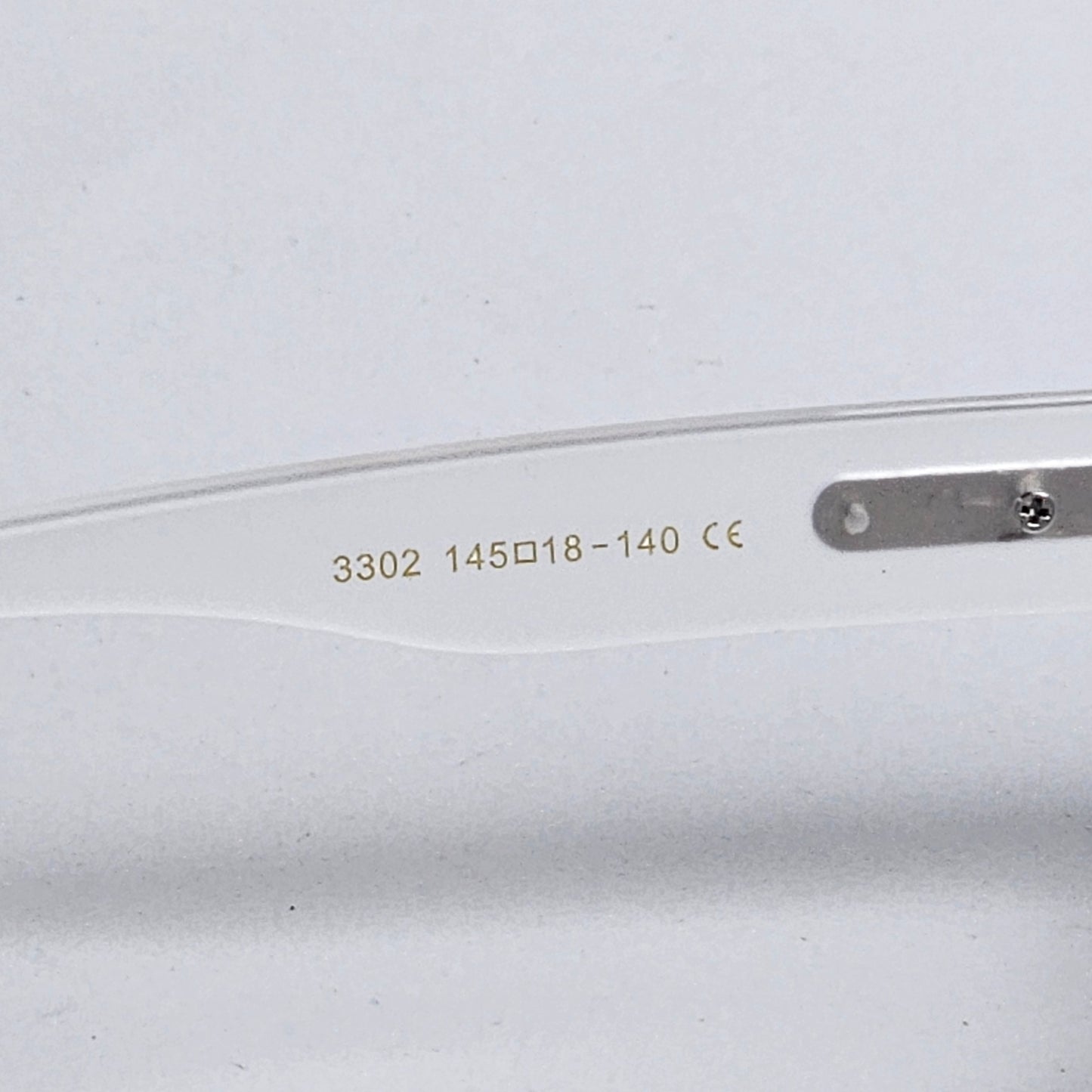 Punk - RB - 3302 - White