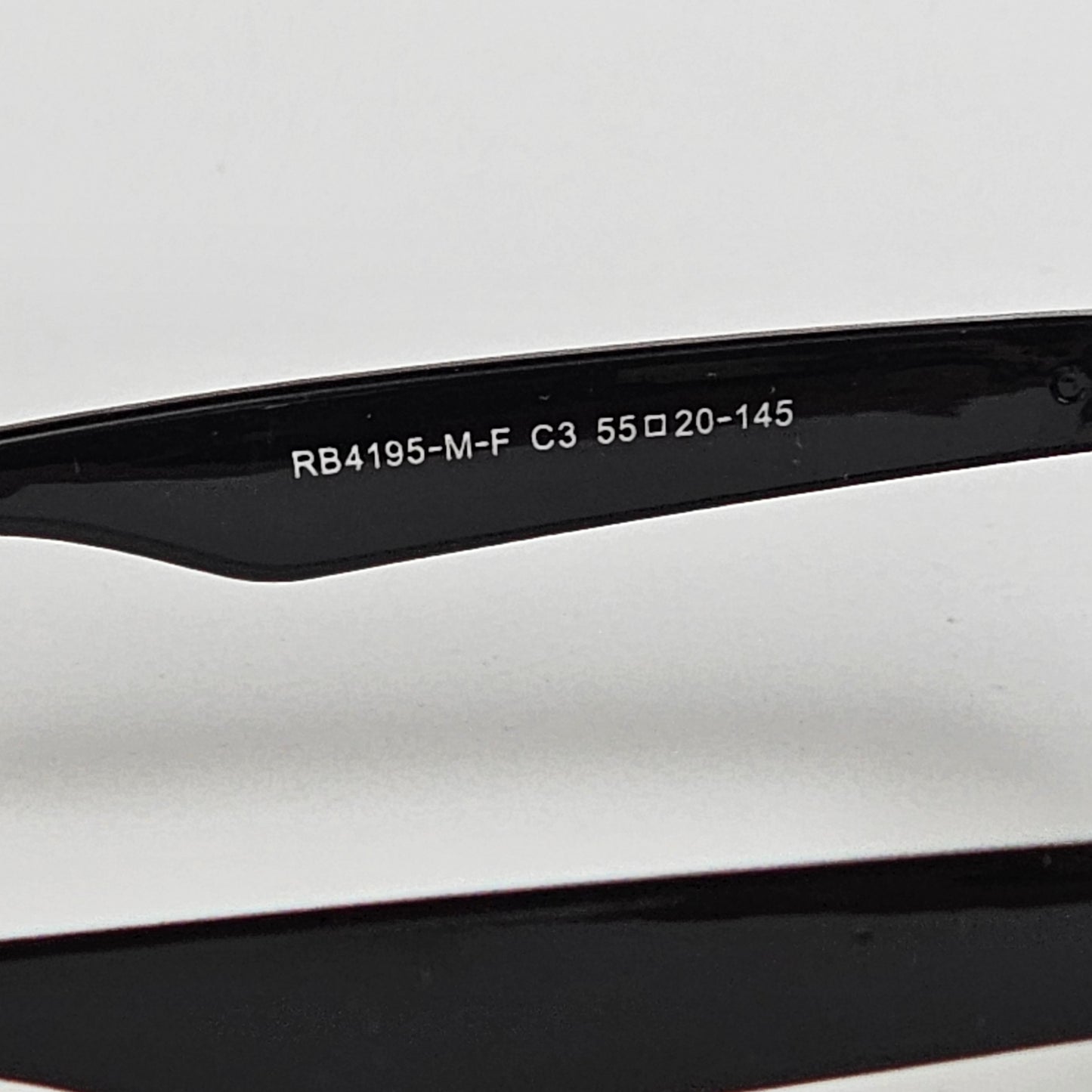 Scuderia Ferrari Wayfarer - RB - 4195 - Polarized - Gold