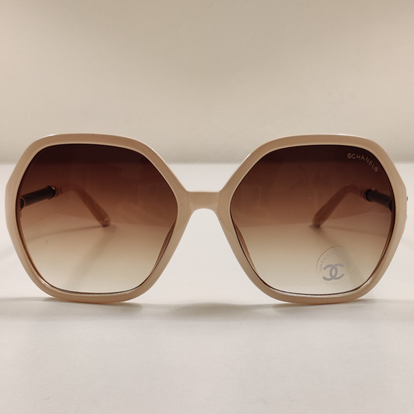 Big Eyes - Chanel - Pink