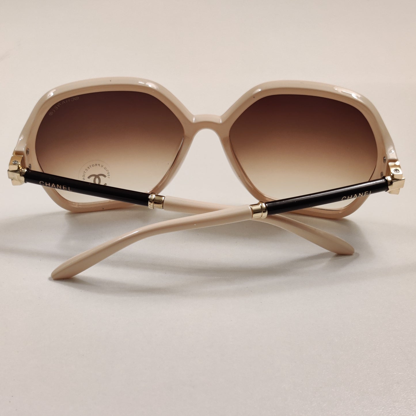 Big Eyes - Chanel - Pink