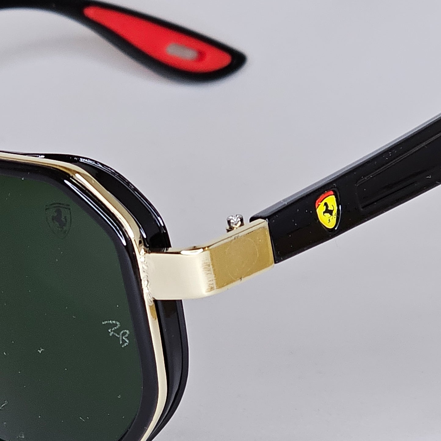 Scuderia Ferrari Racing - RB - 3675 - Gold - Unisex