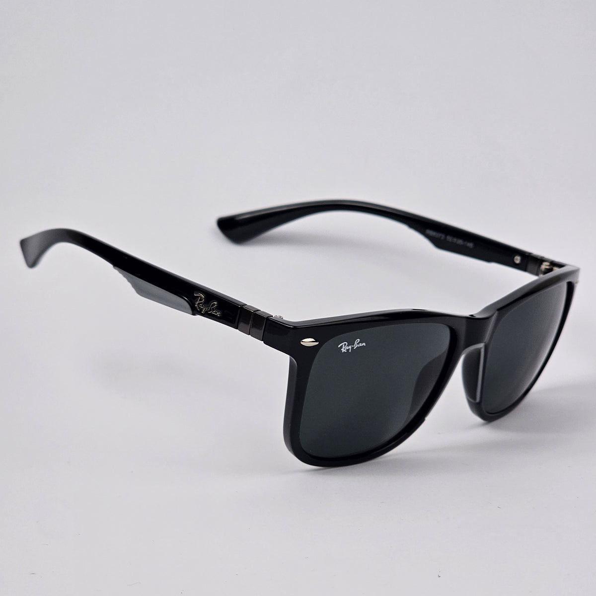 Ferrari Wayfarer Line - RB - 8372 - Black/Gloss - Unisex