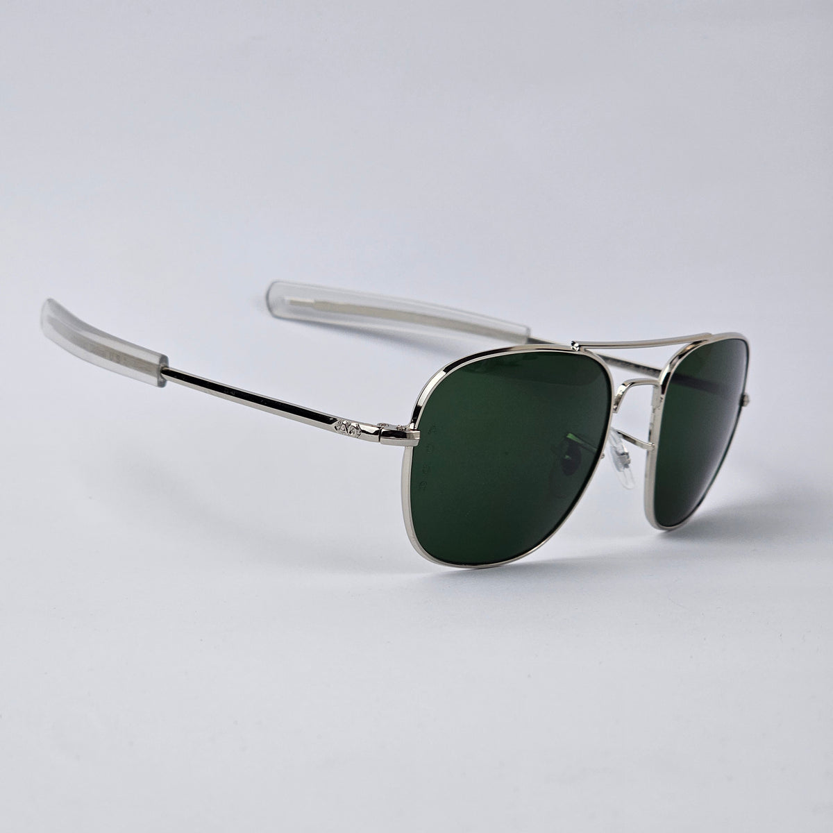 Gold Frame Aviator Sunglasses – US Air Force Style, UV Protection, Includes Case