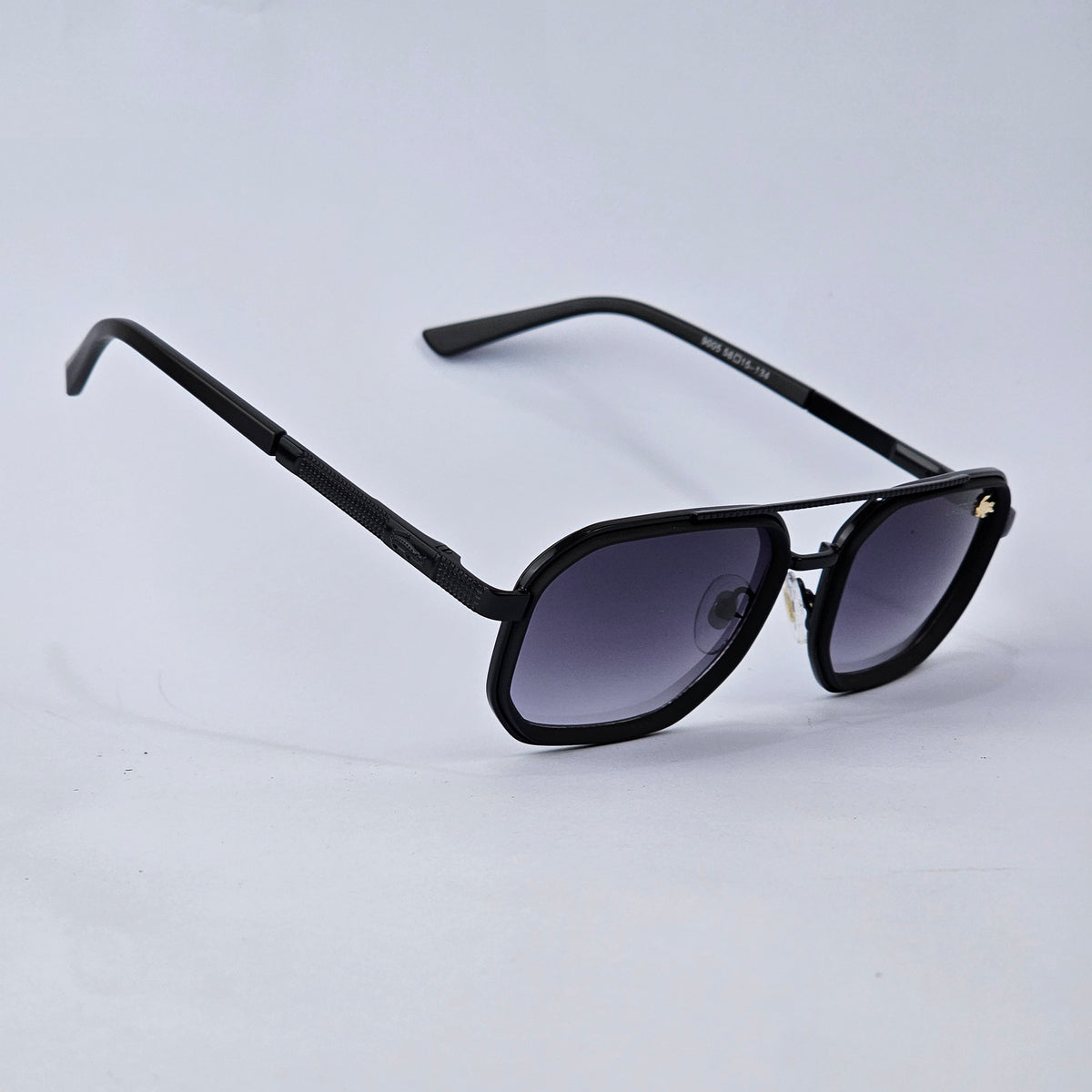 Sleek - Lacoste - 9005- Black - Unisex