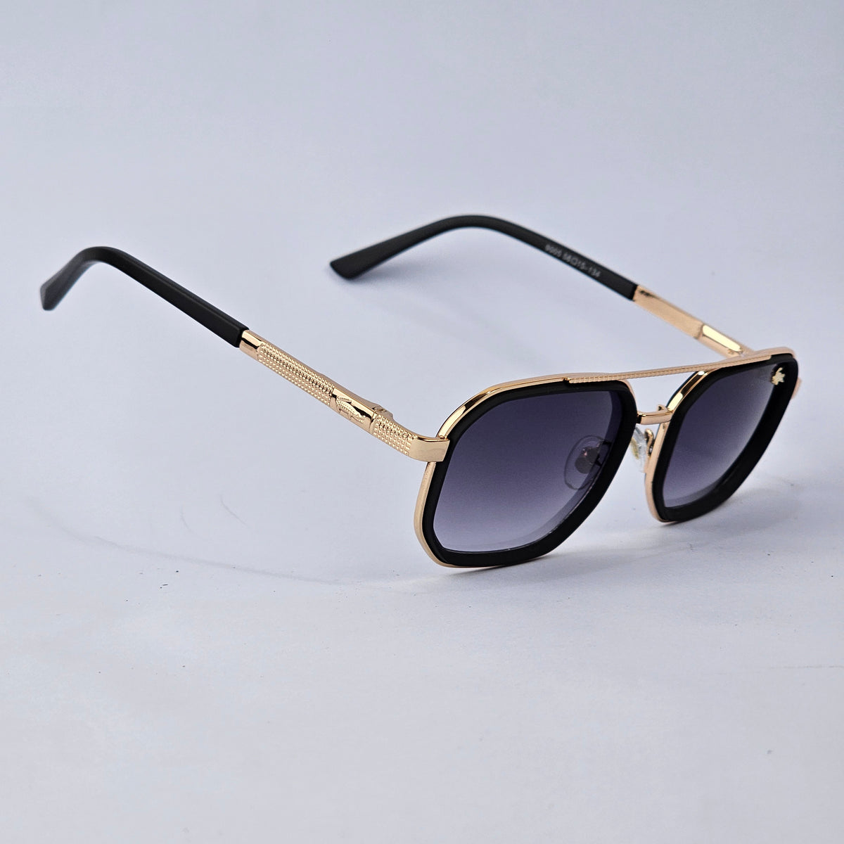 Sleek - Lacoste - 9005- Gold/Black - Unisex