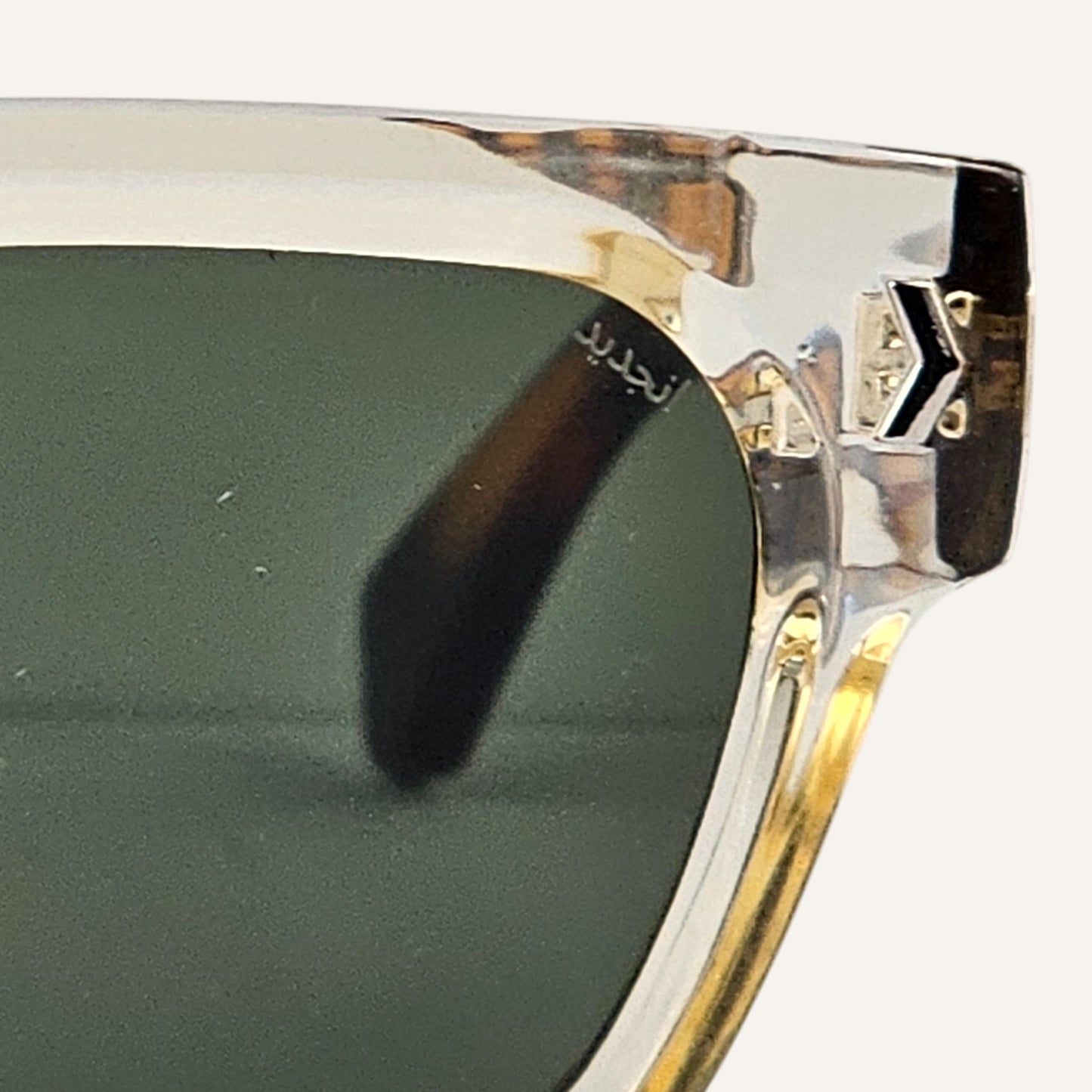 Space - Unjaded - F0483 - Translucent/Tortoise