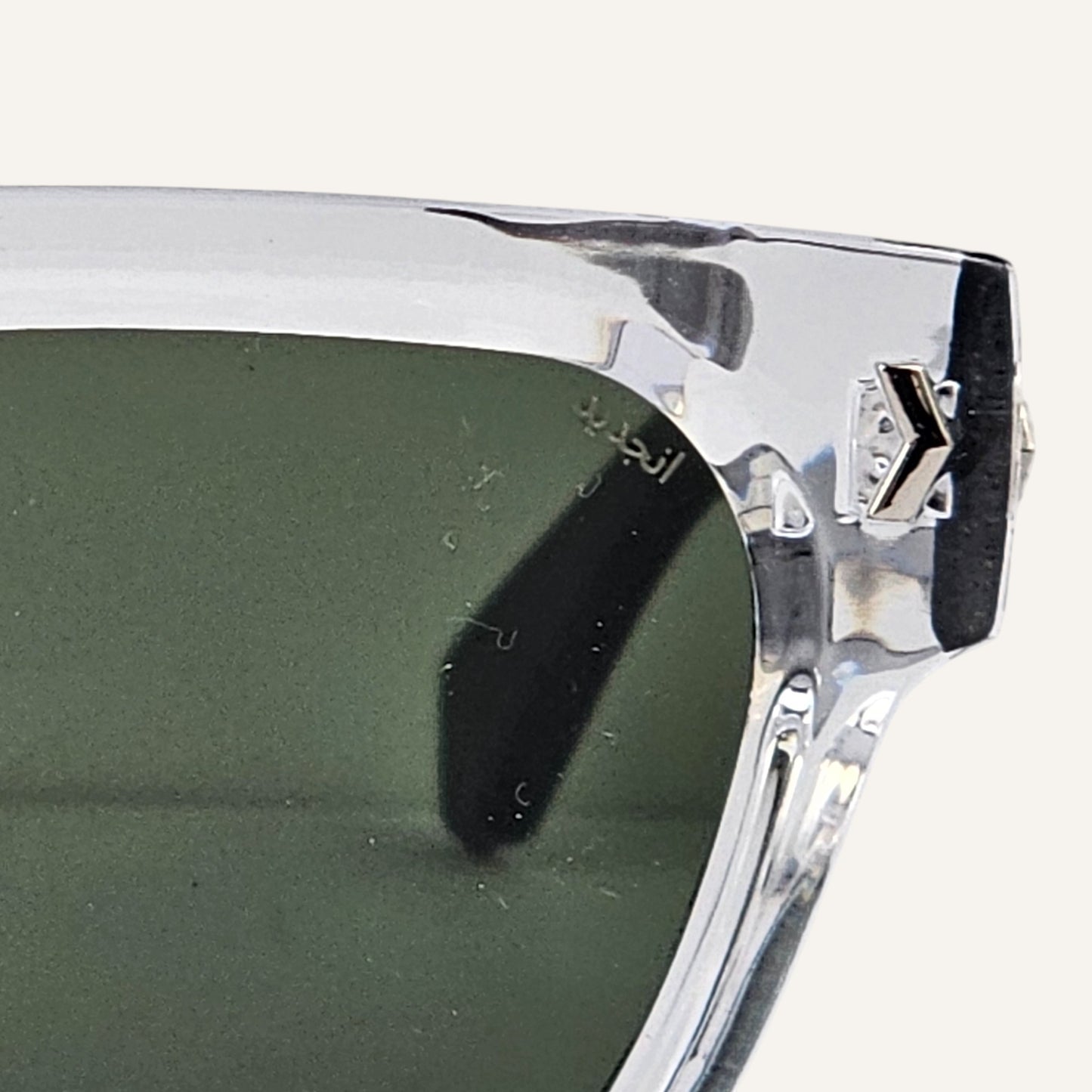 Space - Unjaded - F0483 - Transparent/Black