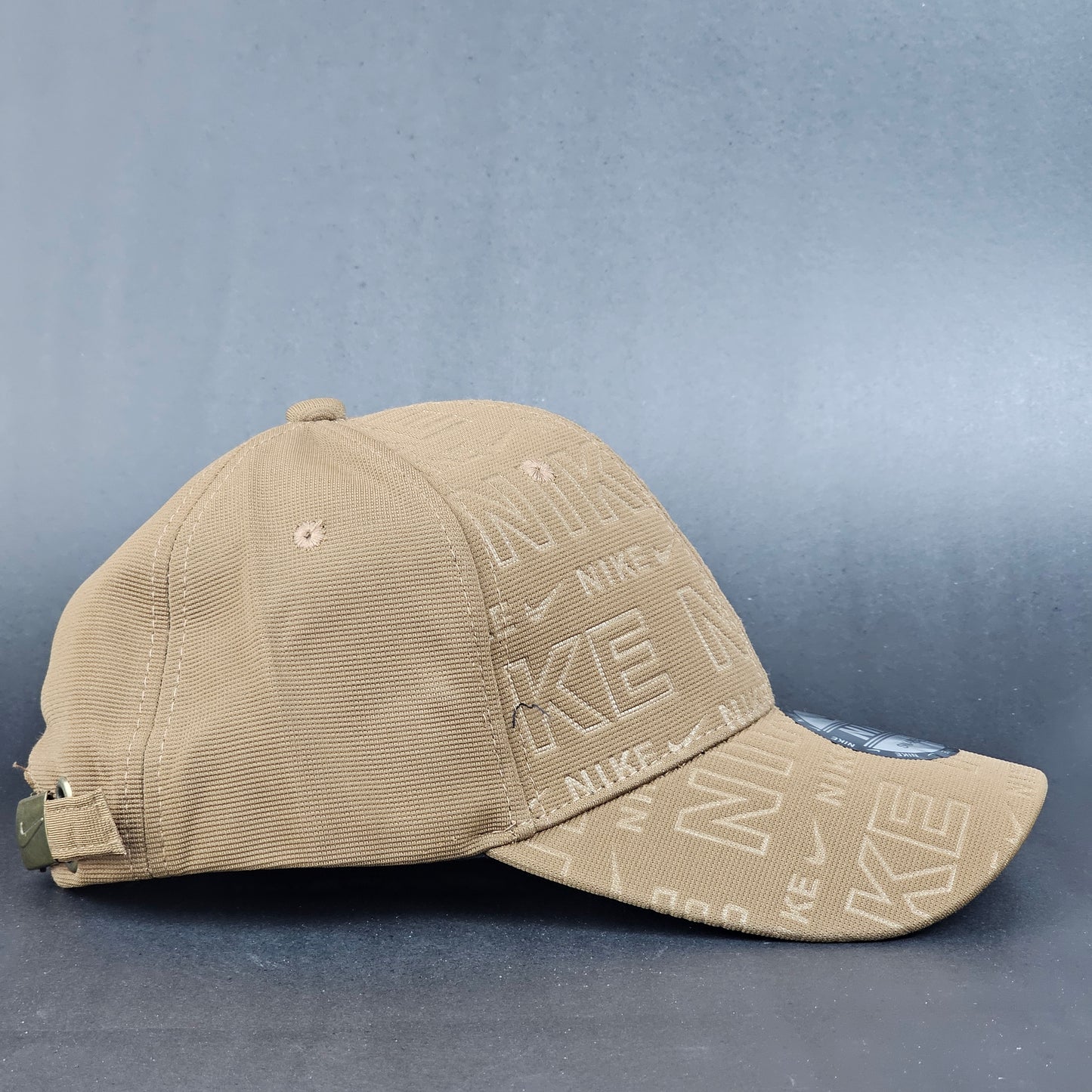 Nike - Multi-Brand - Beige