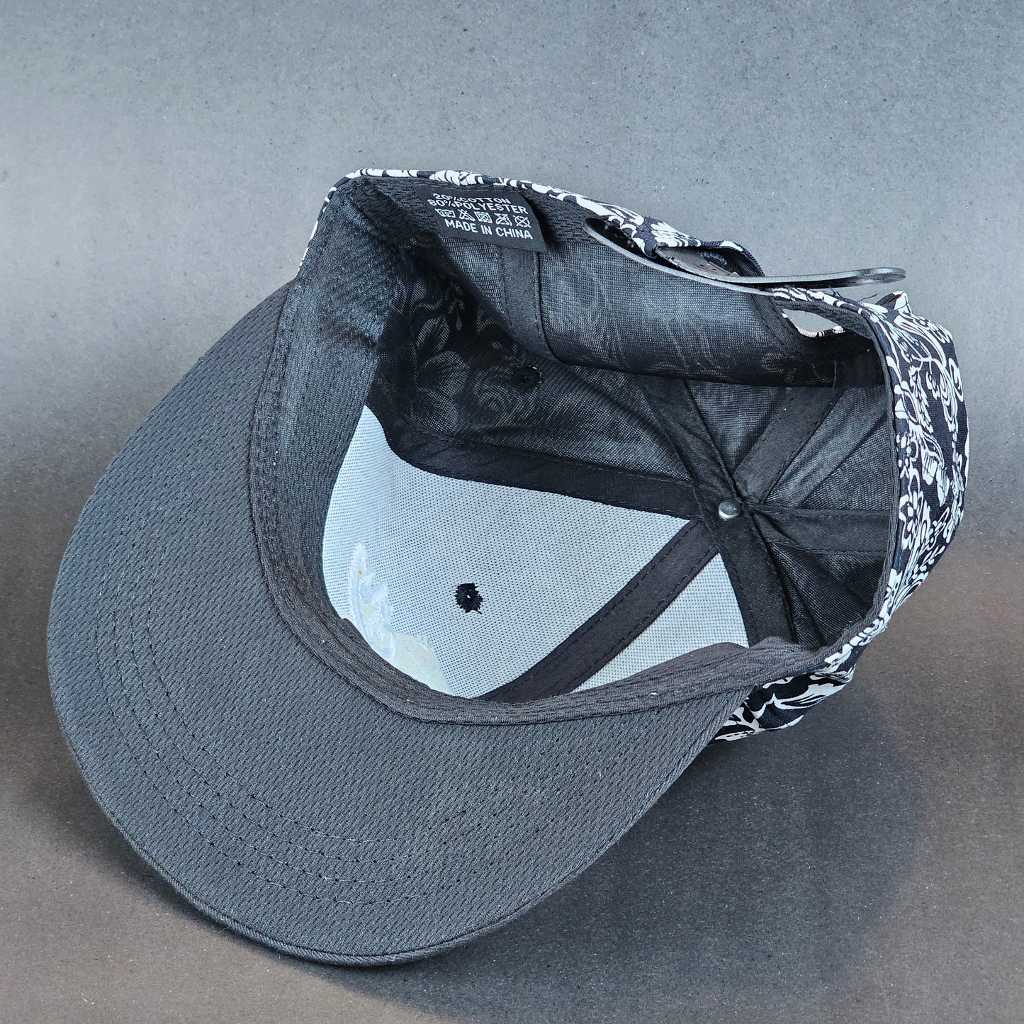 Super POM - White/Black - Snapback