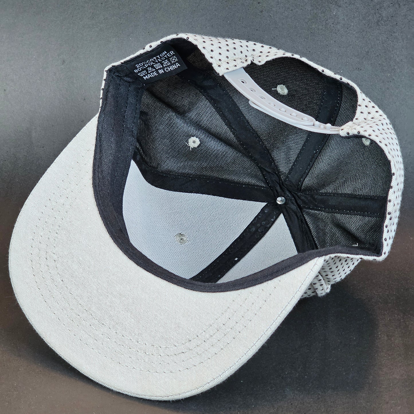 Arctic Dots - White - Snapback