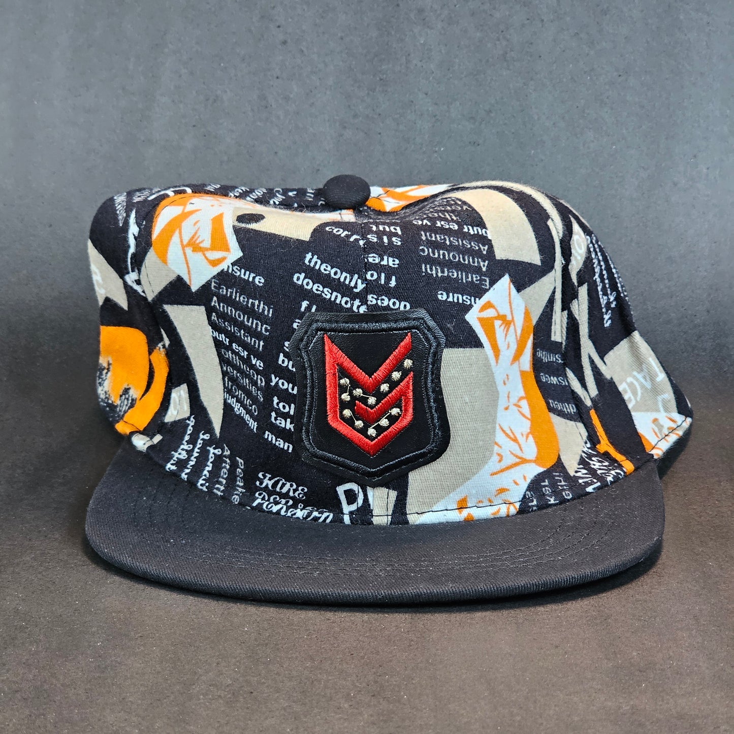 Retro Arrow - Black/White - Snapback