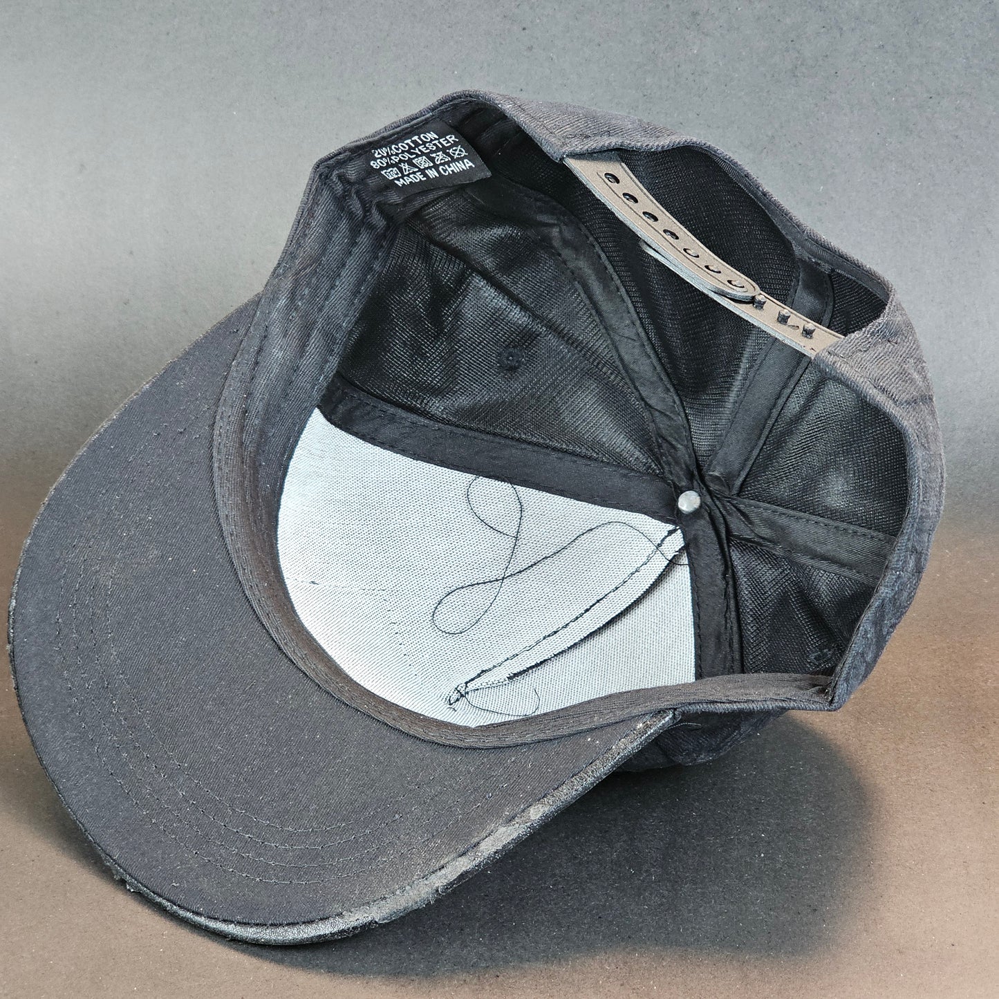 V Vintage - Black - Snapback