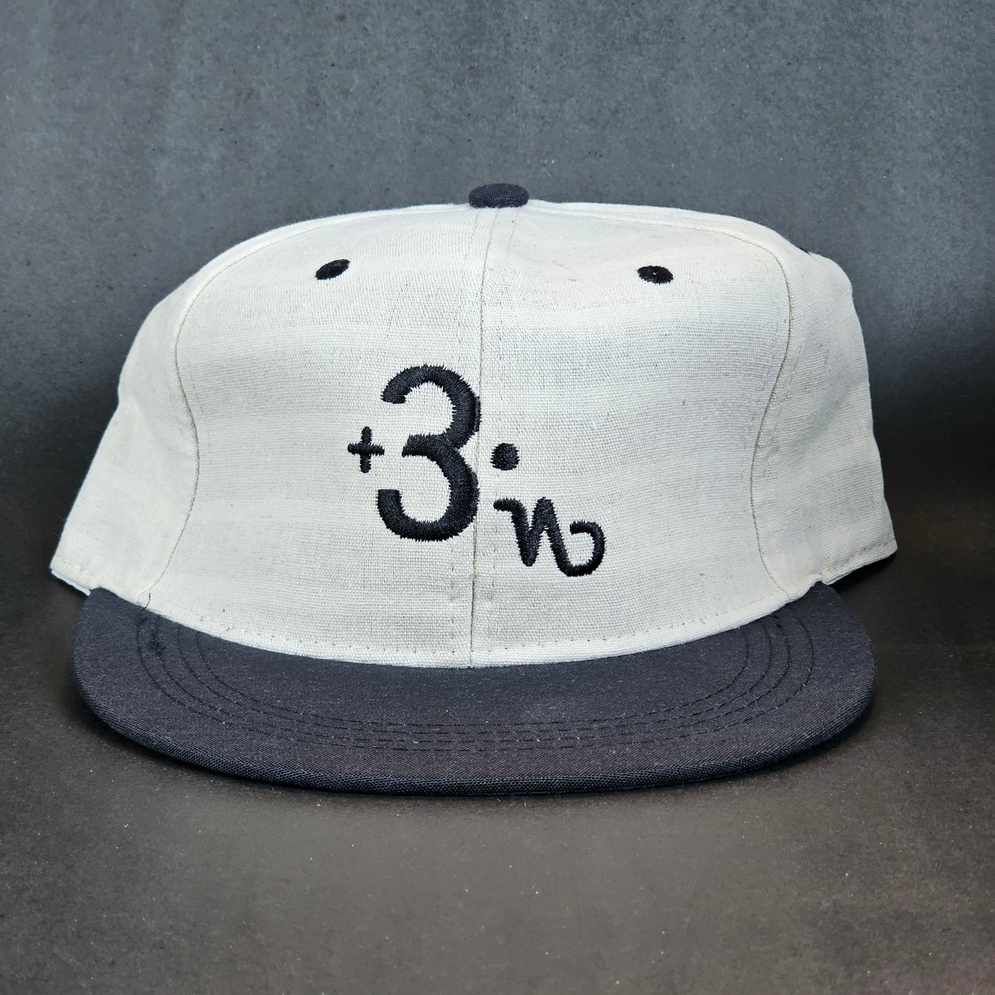 +3 - White/Black - Snapback