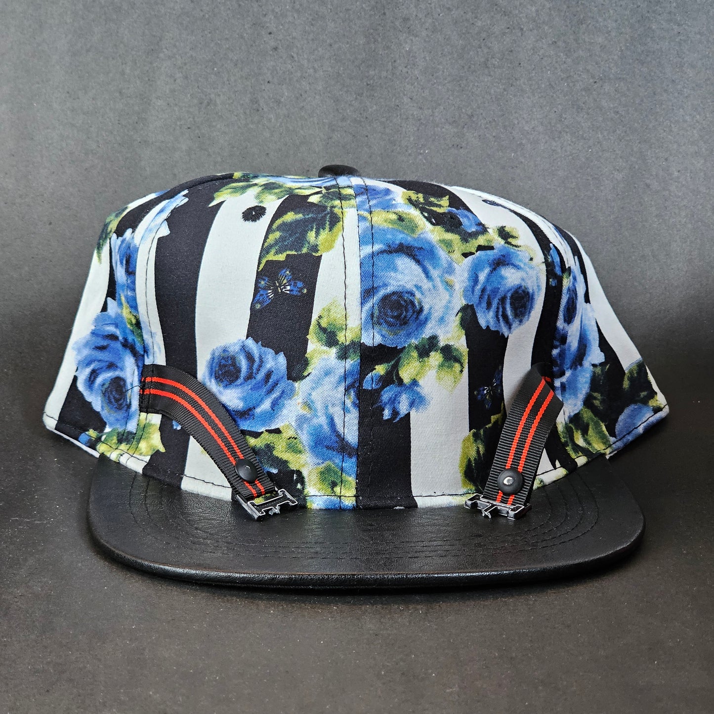 Cracked H - Black/White - Snapback (LIMITED)