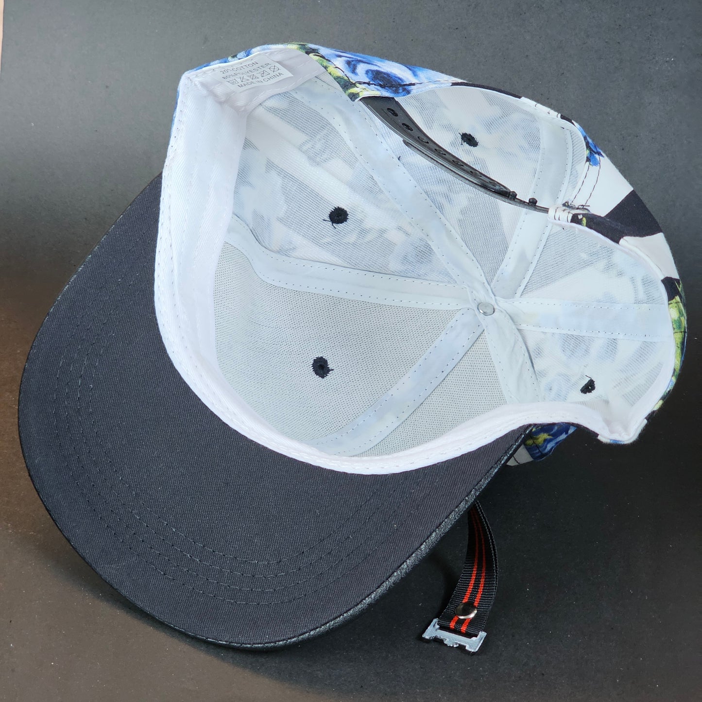 Cracked H - Black/White - Snapback (LIMITED)