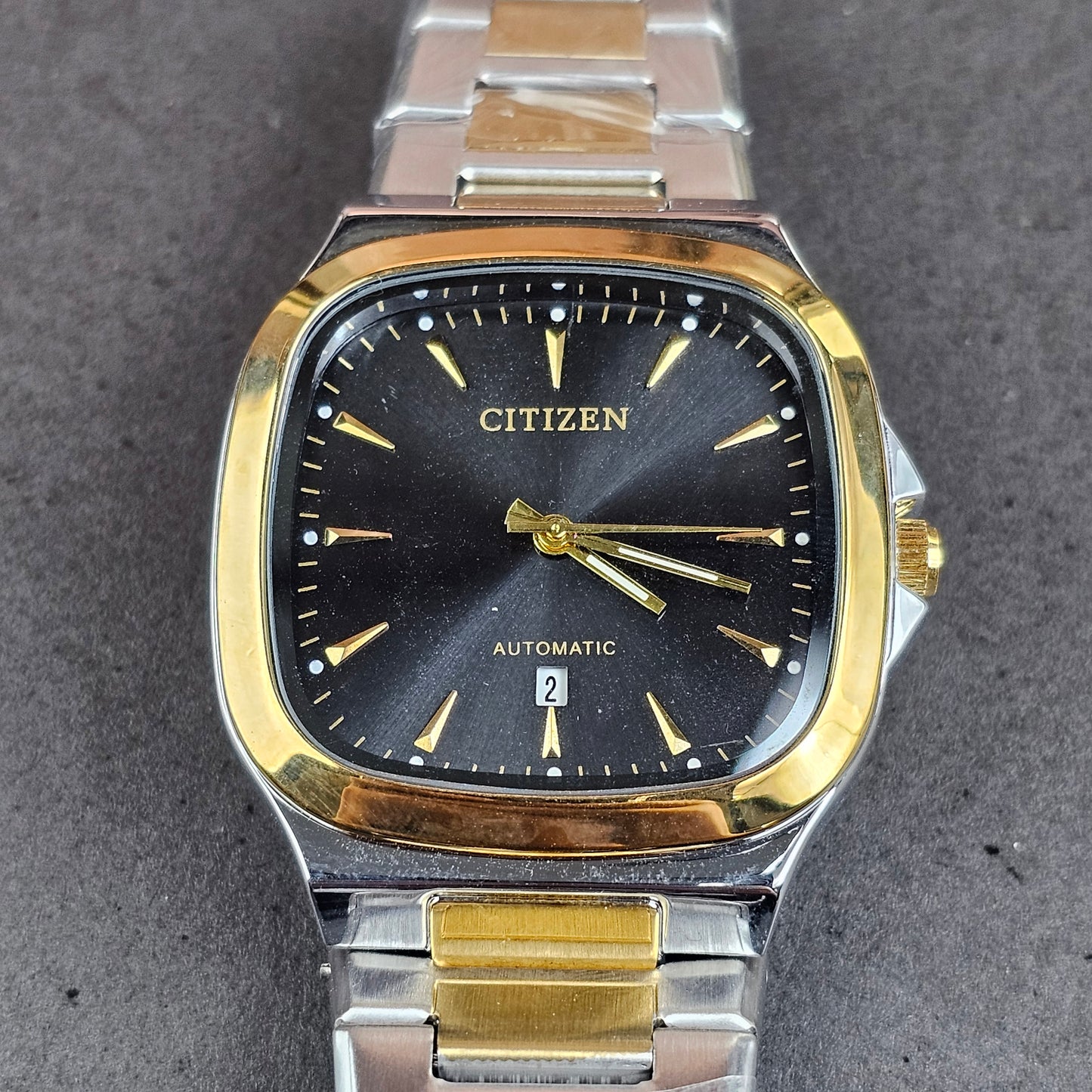 Citizen Classic - Gold - Gold Metal Chain