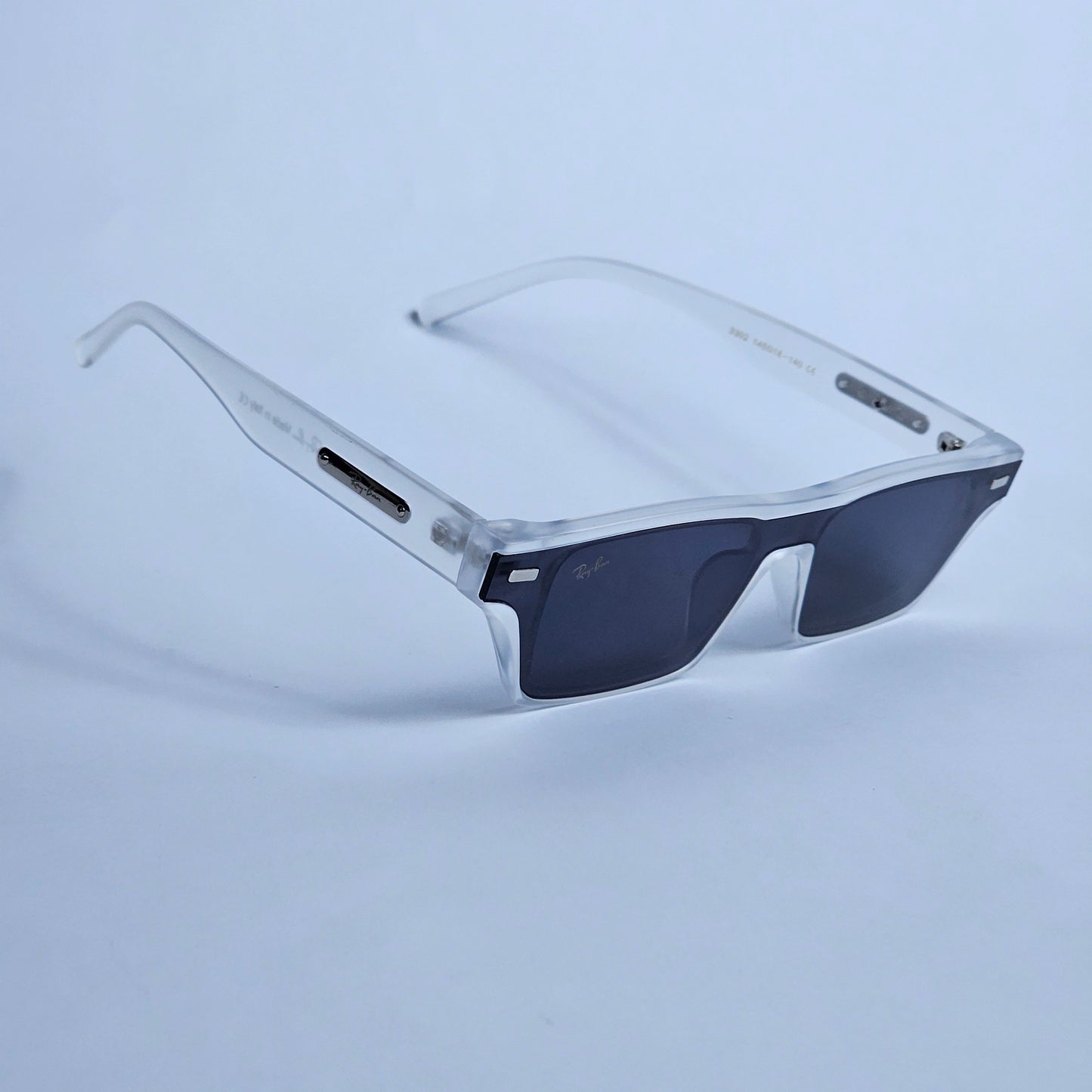 Punk - RB - 3302 - White