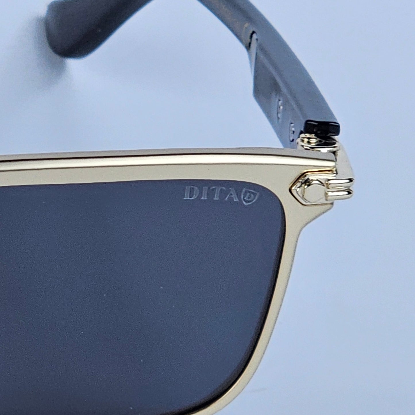 Affluent - Dita - 3519 - Gold