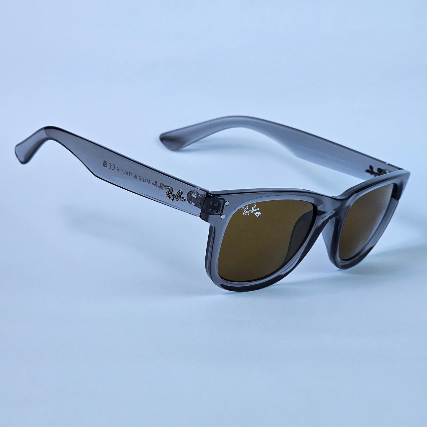Wayfarer Reverse - RB - R0502 - Translucent/Brown
