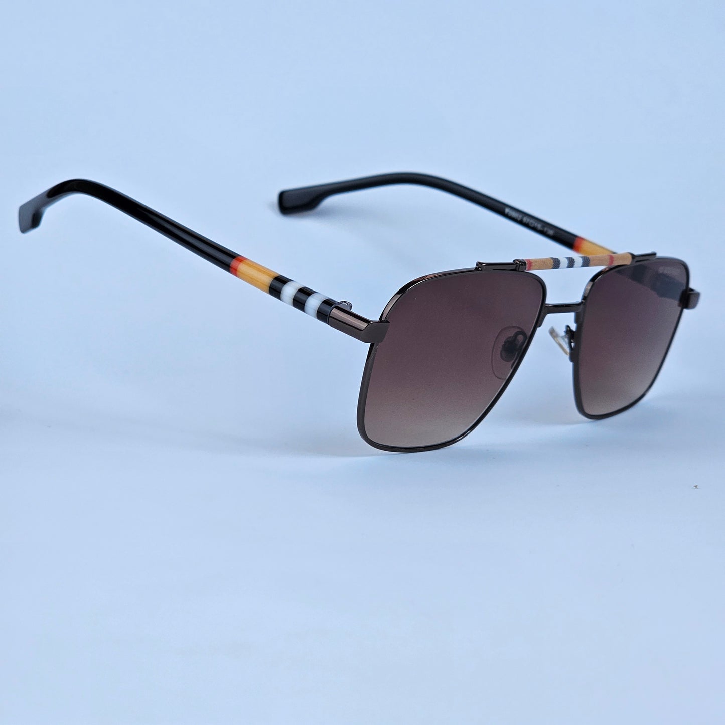 Burberry Bridged - T0902 - Brown