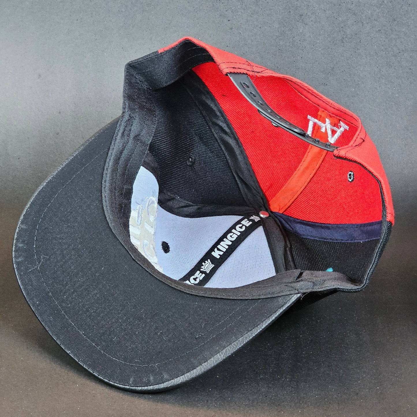 Allergic to BullShi*t - White/Black - Snapback