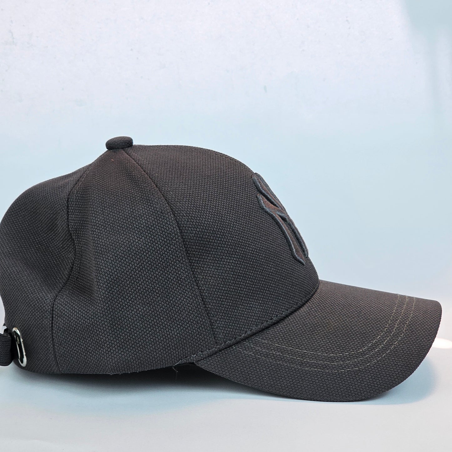 NY Embroidered - Buckle - Grey