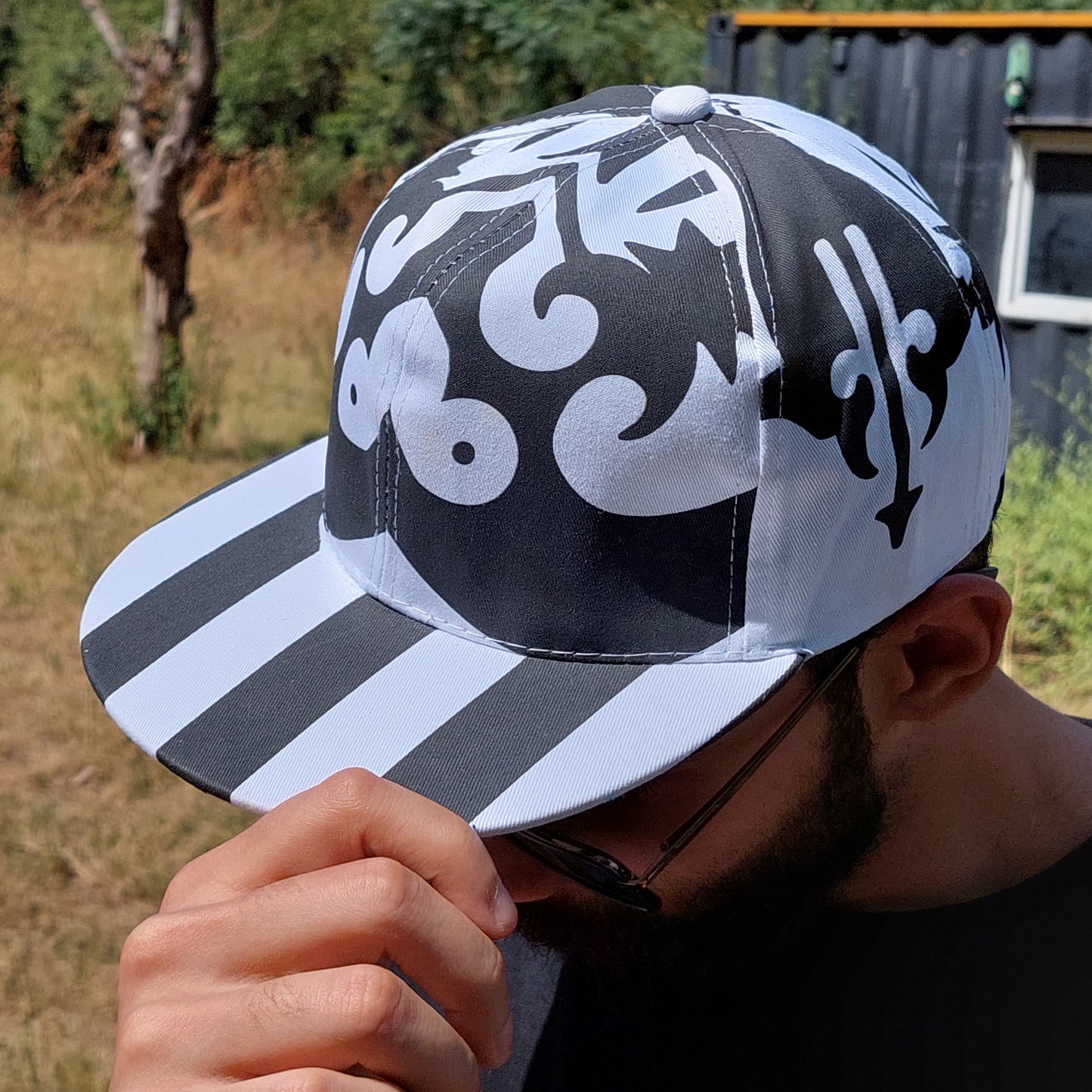 Abstract - White/Black - Snapback