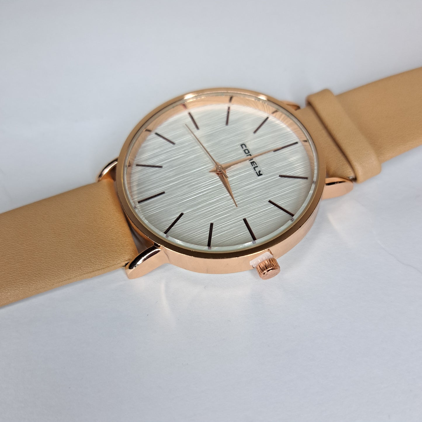 Comly - Gold - Beige Leather Strap