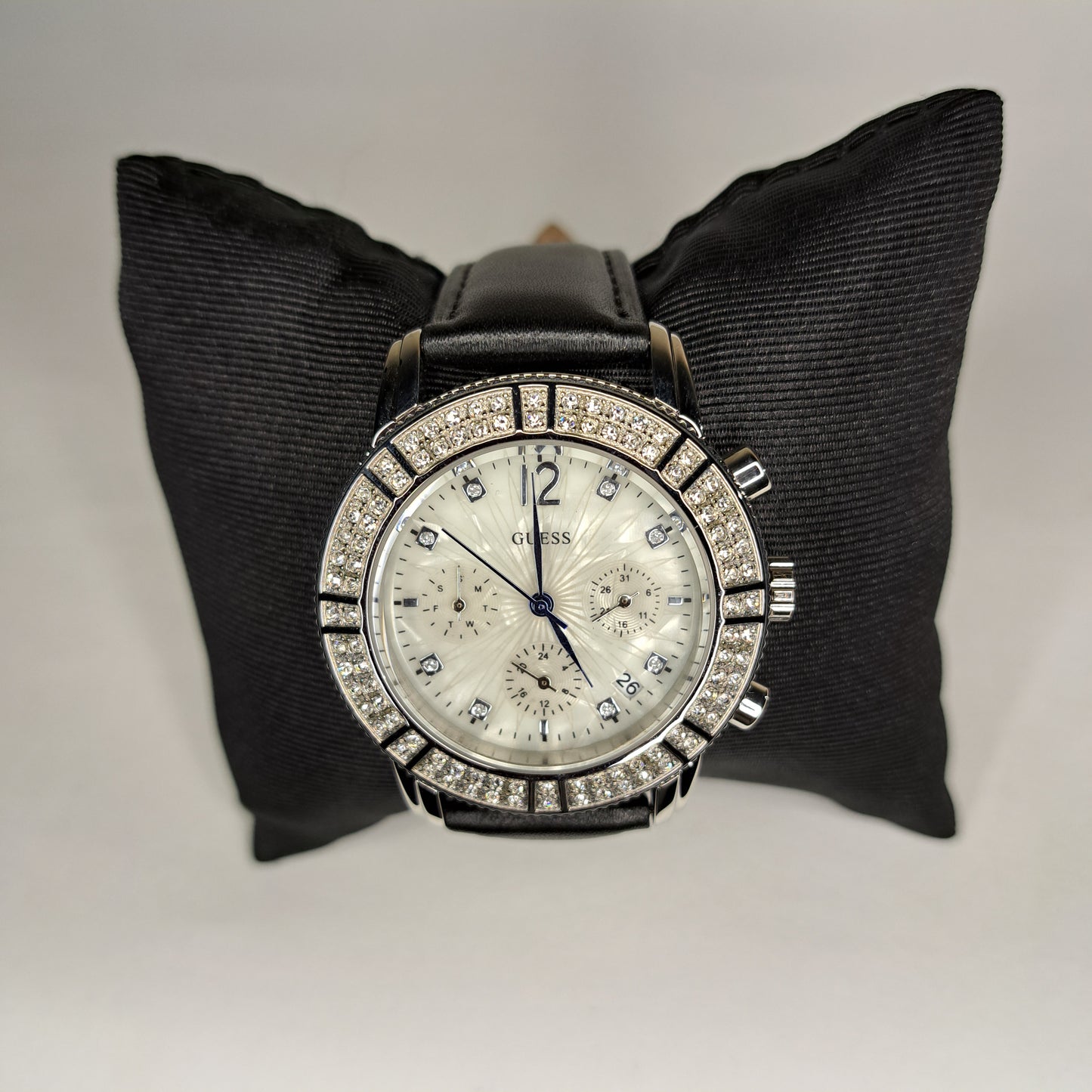 DIAMOND GUESS - Silver - Black Genuine Leather Strap
