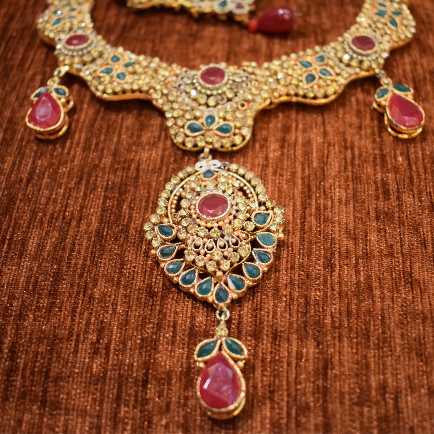 Exquisite Bridal Set - Gold