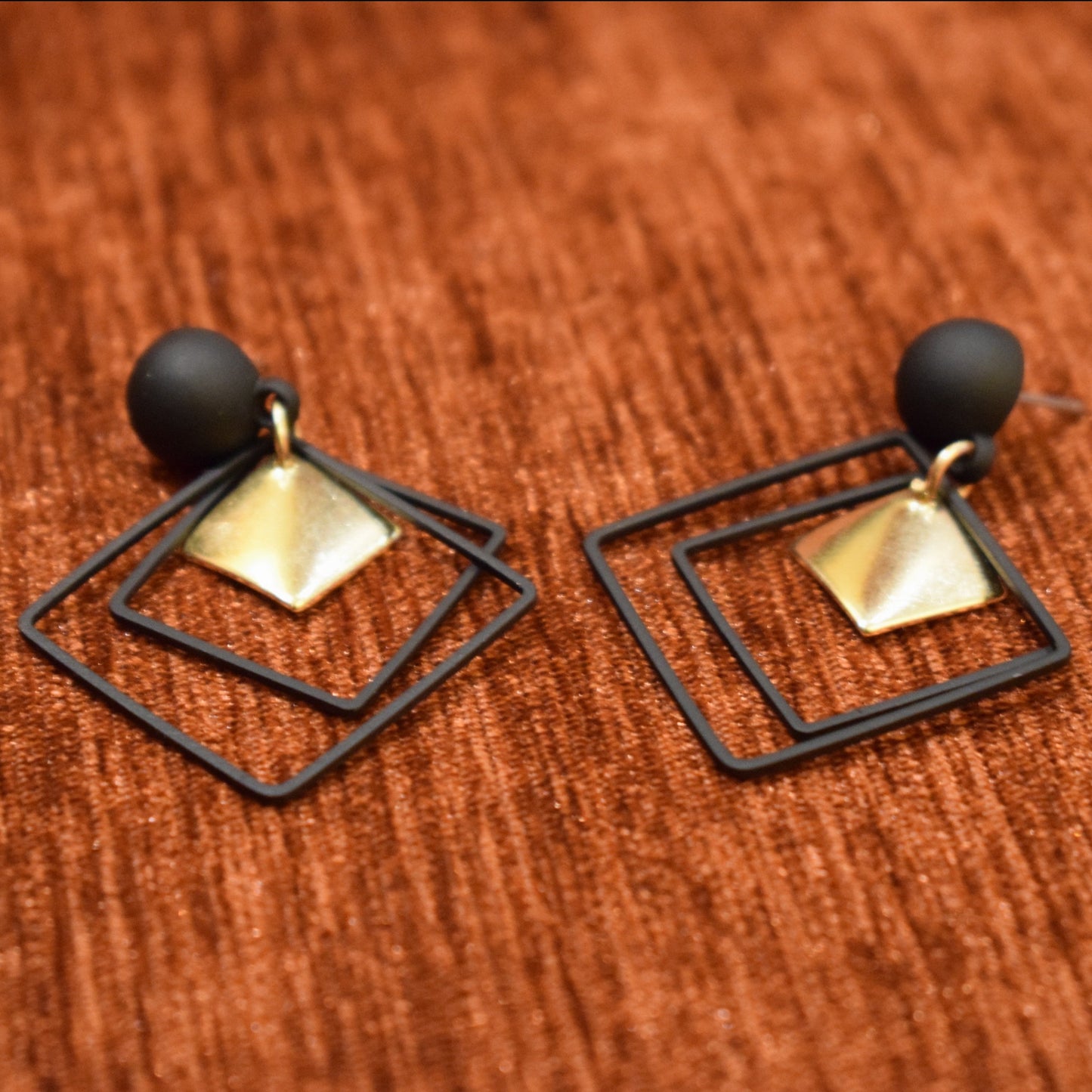 Modern Square Earrings - Gold