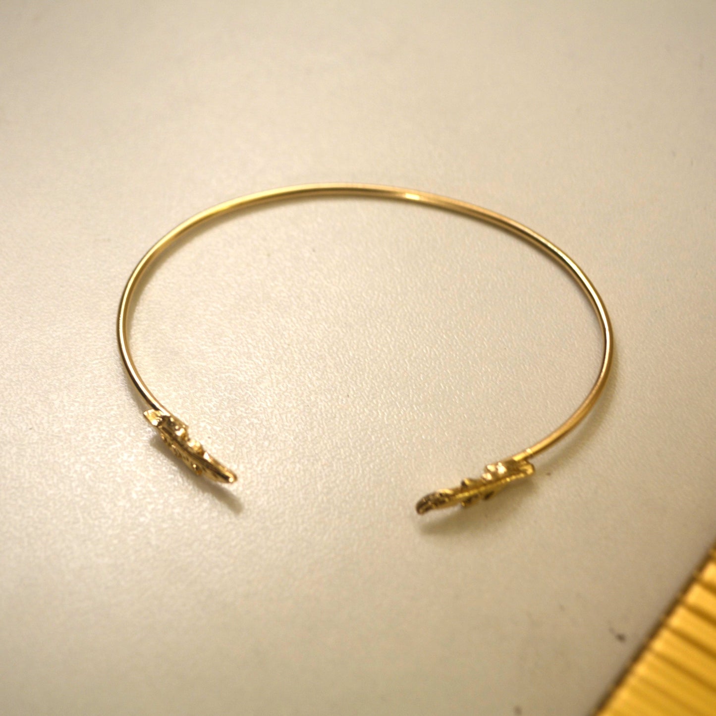 Leaf Edged Bracelet - Gold