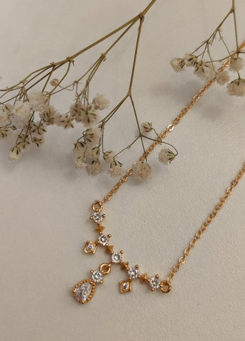 Diamond Shaped Necklace | Gold