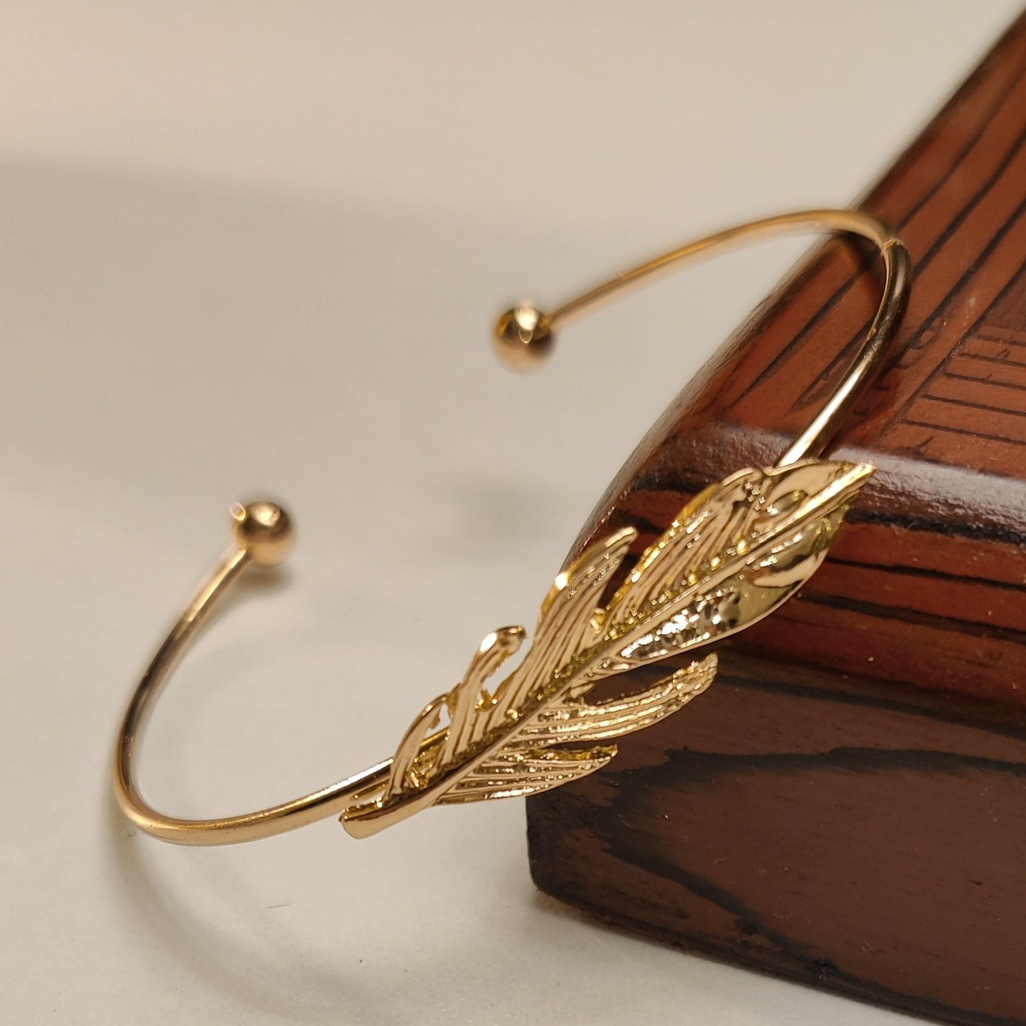 Leaf Bracelet | Gold