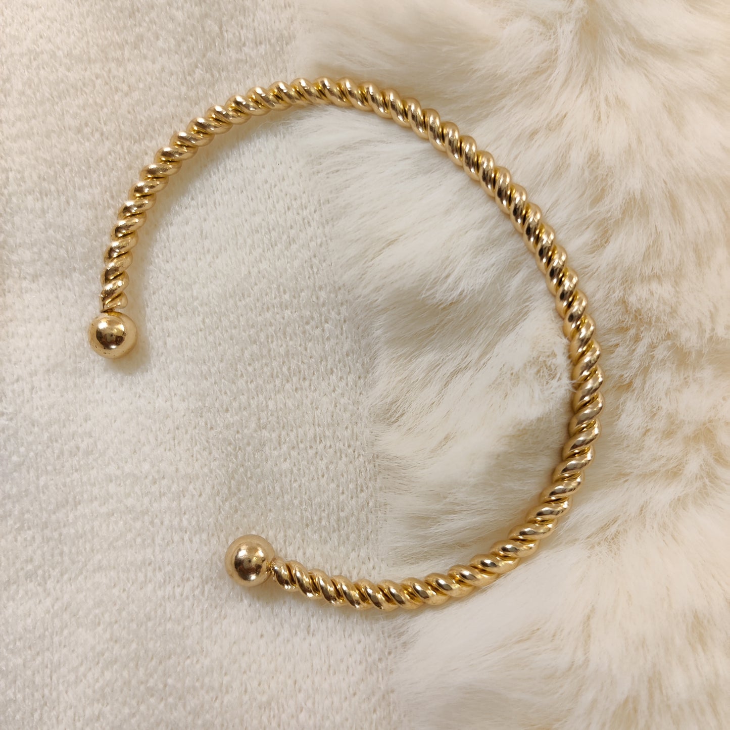 Thick Wrapped Bracelet | Gold