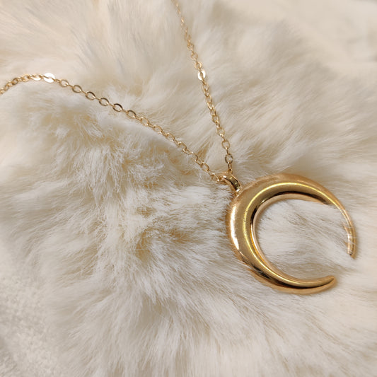 Moon Crescent Pendant Necklace | Gold