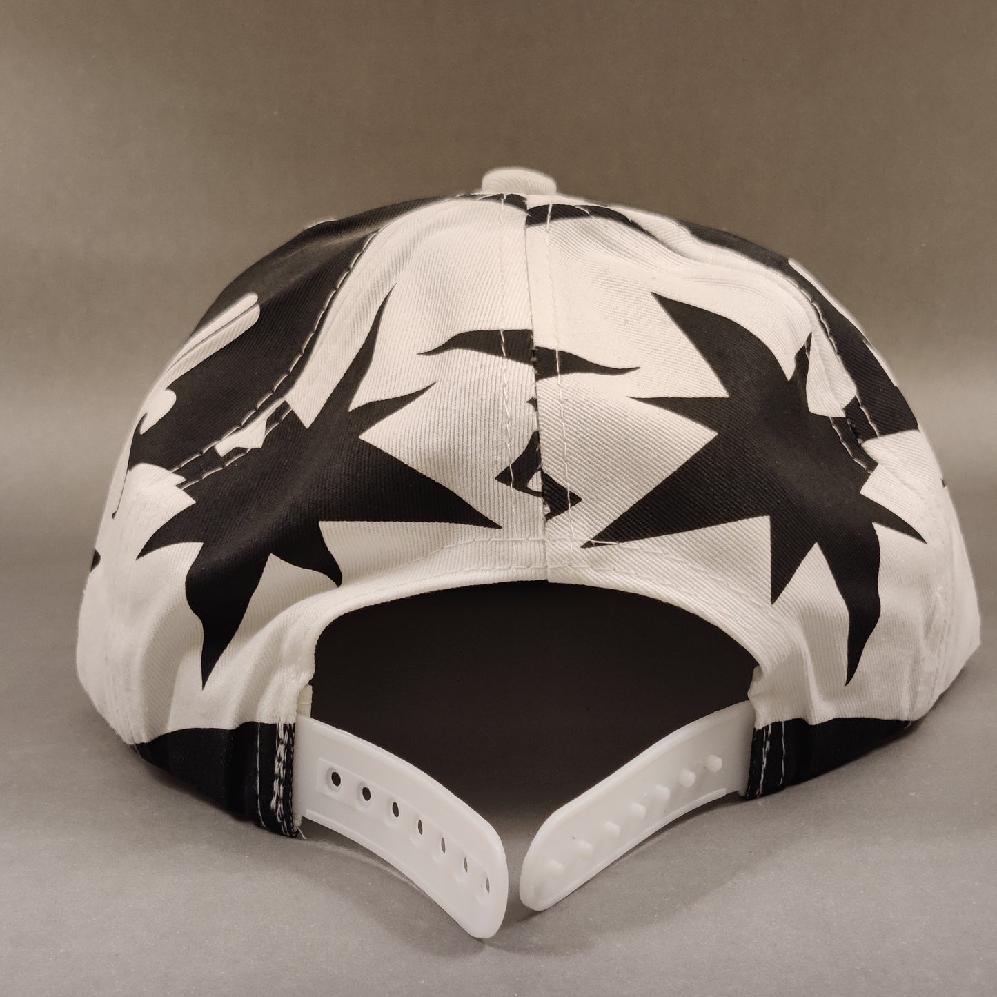 Abstract - White/Black - Snapback