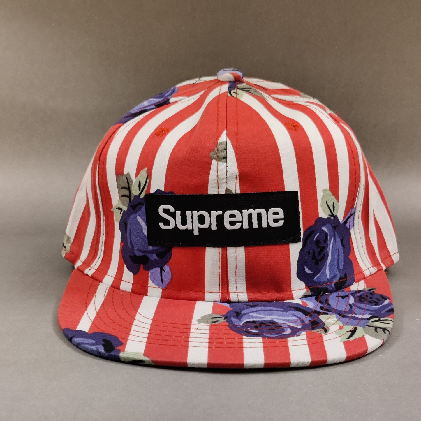 SUPREME - Red/White Stripes - Snapback