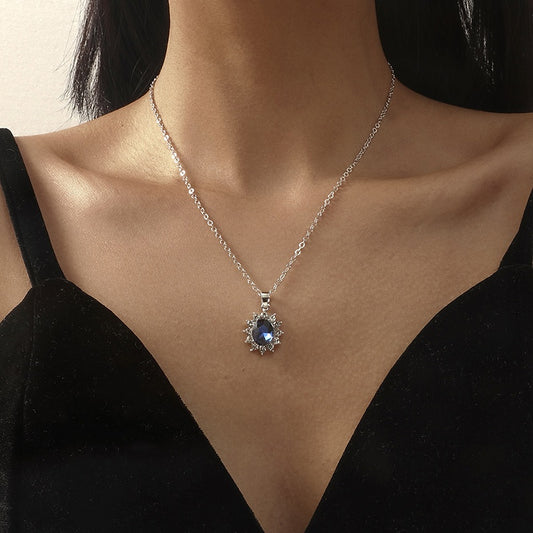 Rhinestone Gem Sun Flower Necklace | Silver