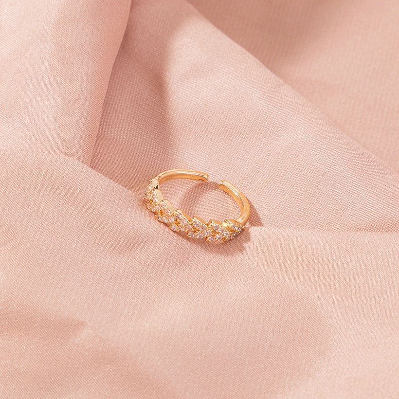 Zircon Arrow Adjustable Ring | Gold