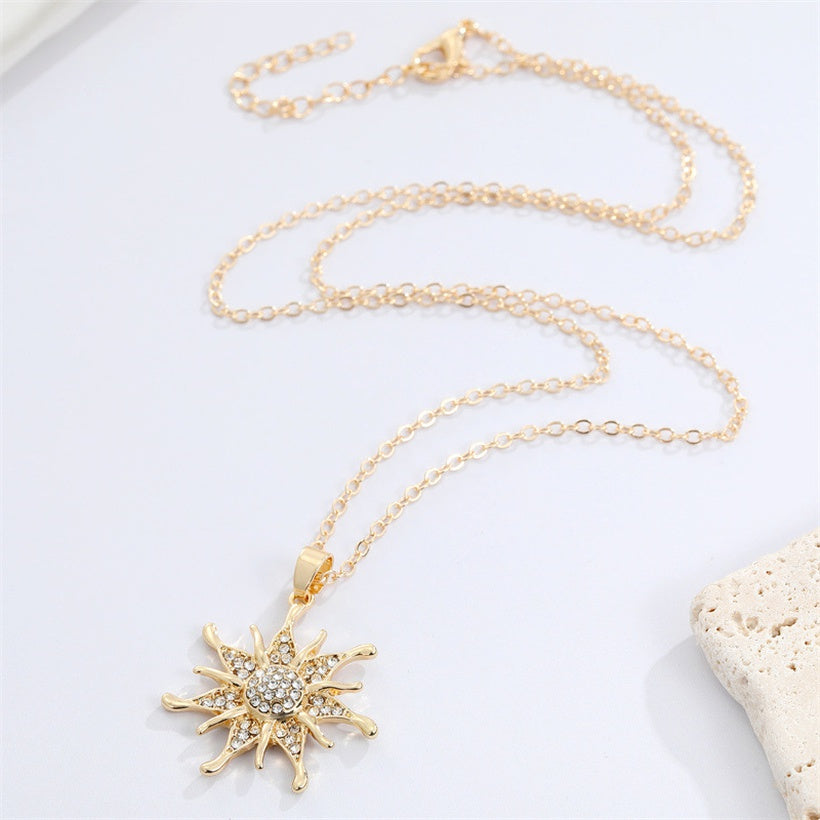 Retro Diamond Sun Flower Necklace | Gold