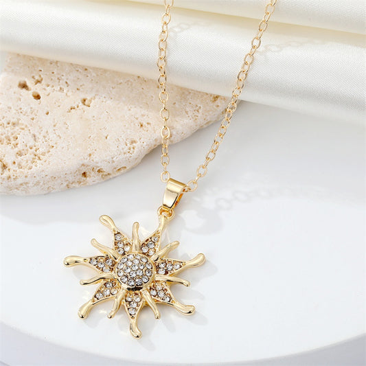 Retro Diamond Sun Flower Necklace | Gold