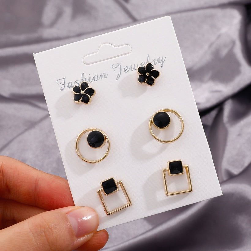 Gold Black Studs Set