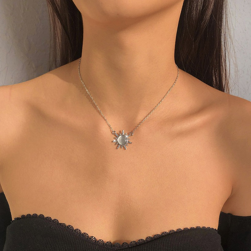 Sunflower Pendent Necklace | Silver