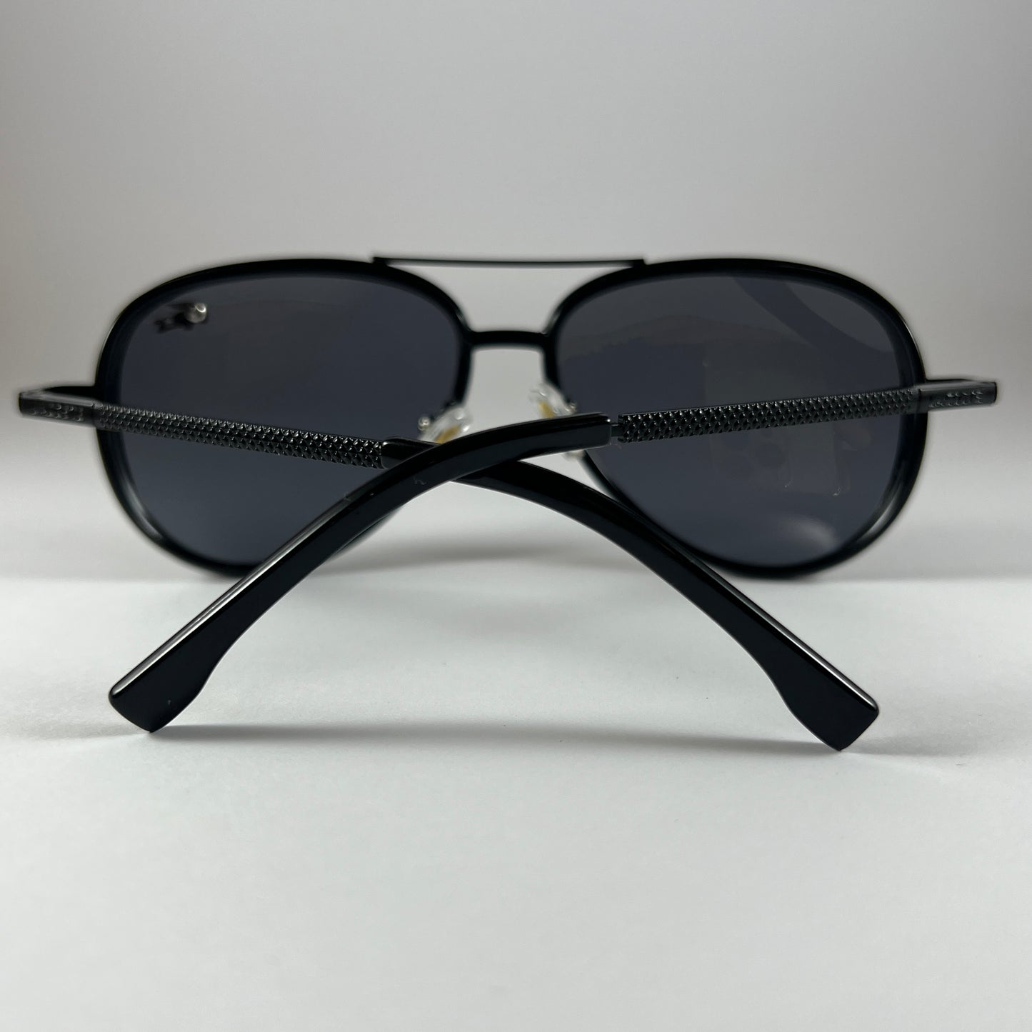 Emblem Aviators - Lacoste - Black - Unisex